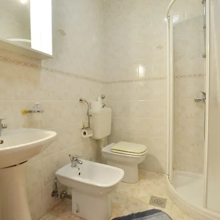 Sleek And Serene Flat And * Rovinj