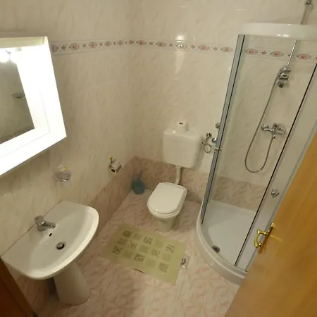Sleek And Serene Flat And *
