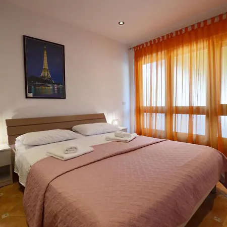 Sleek And Serene Flat And Casa de hóspedes Rovinj